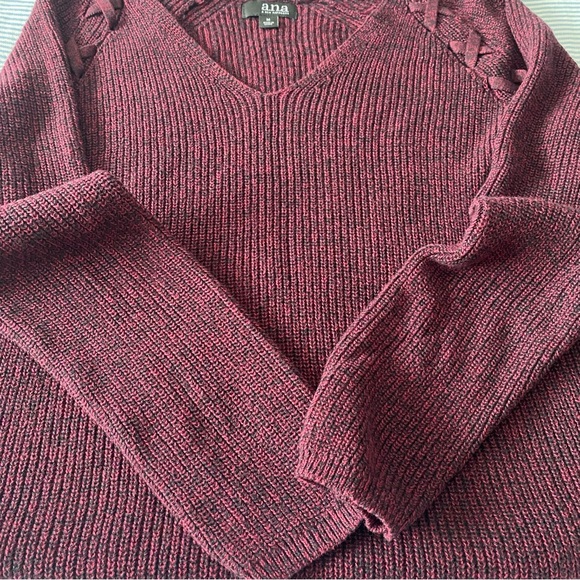 a.n.a Knit V Neck High Low Sweater - Picture 4 of 9